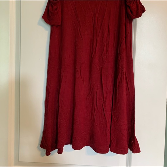 Cold shoulder maroon dress - Picture 3 of 3